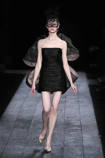 Valentino Fall 2009 Haute Couture