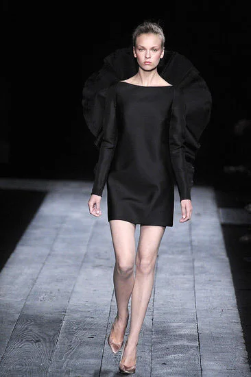 Valentino Fall 2009 Haute Couture