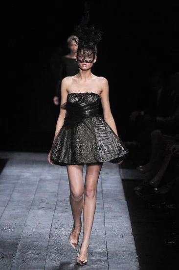 Valentino Fall 2009 Haute Couture