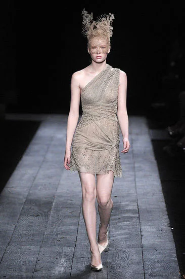 Valentino Fall 2009 Haute Couture