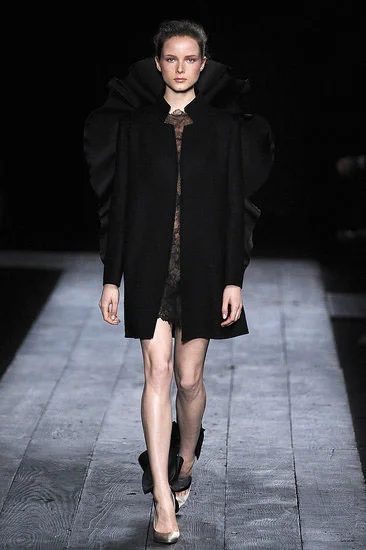 Valentino Fall 2009 Haute Couture