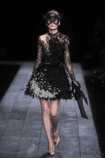 Valentino Fall 2009 Haute Couture