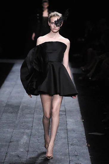 Valentino Fall 2009 Haute Couture