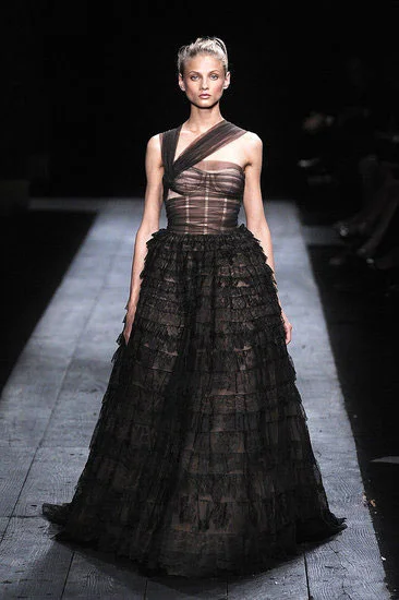Valentino Fall 2009 Haute Couture